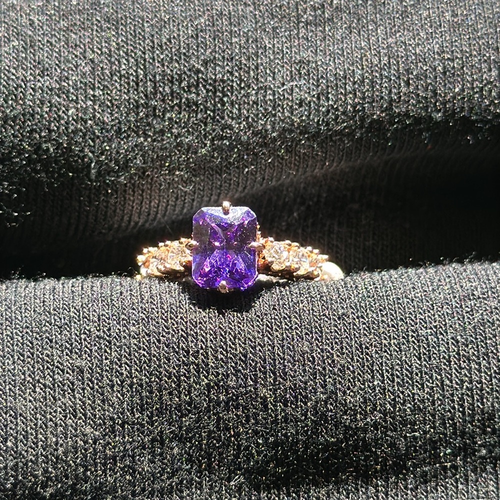 BOMB PARTY amethyst ring